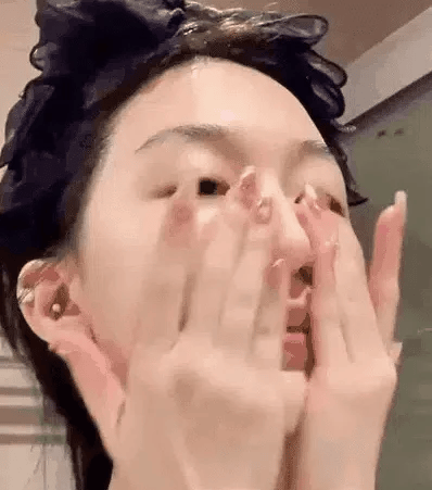 BUY 1 GET 1 FREE -Anti-wrinkle firming serum